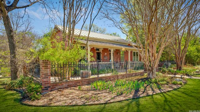 101 Landa, Boerne, TX 78006