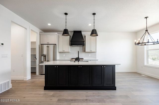 428 W Ascent Drive, Hideout, UT 84036