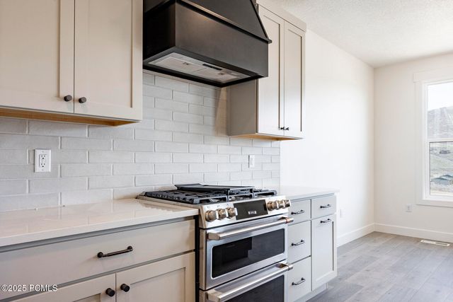 428 W Ascent Drive, Hideout, UT 84036