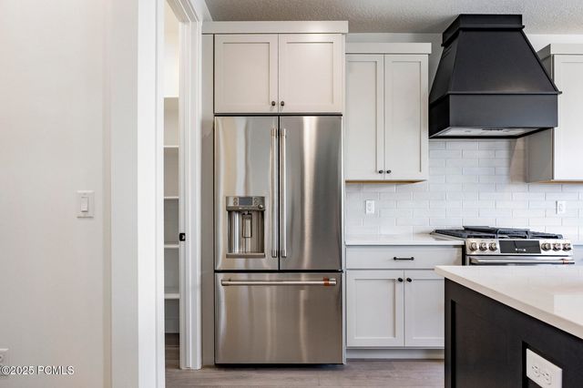 428 W Ascent Drive, Hideout, UT 84036