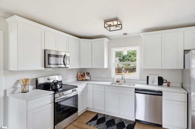401 Clarendon Drive, Easley, SC 29642