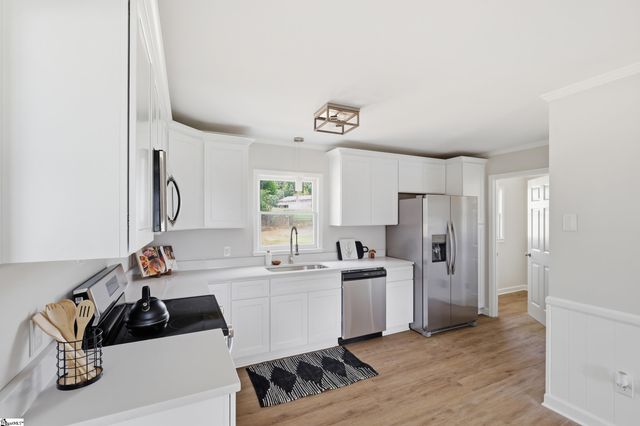 401 Clarendon Drive, Easley, SC 29642
