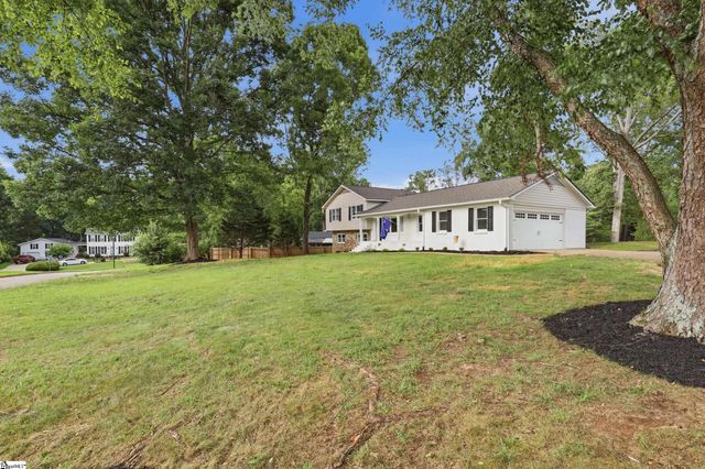 401 Clarendon Drive, Easley, SC 29642