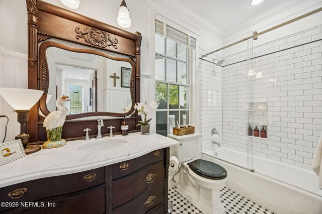 1102 LADIES Street, Fernandina Beach, FL 32034