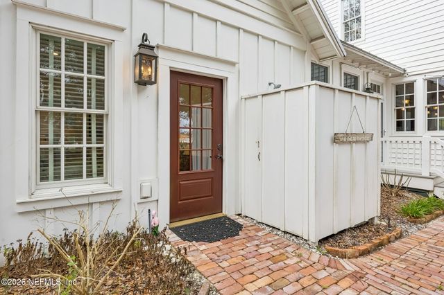 1102 LADIES Street, Fernandina Beach, FL 32034