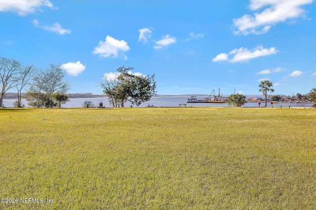 1102 LADIES Street, Fernandina Beach, FL 32034