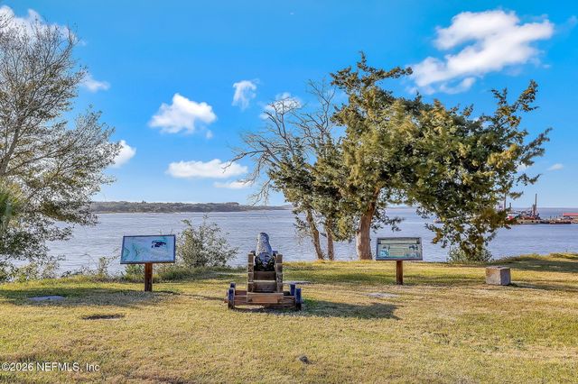 1102 LADIES Street, Fernandina Beach, FL 32034