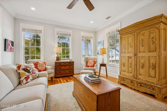 1102 LADIES Street, Fernandina Beach, FL 32034