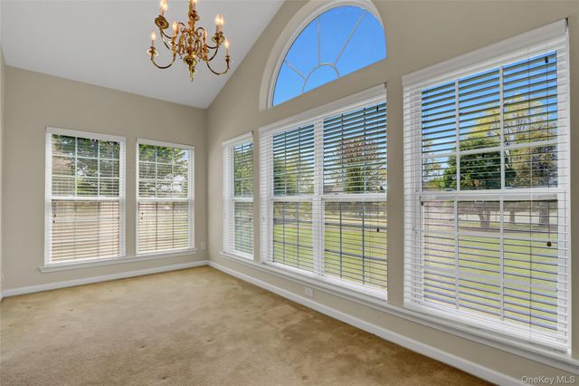 4 Oakhurst Court, Mount Sinai, NY 11766