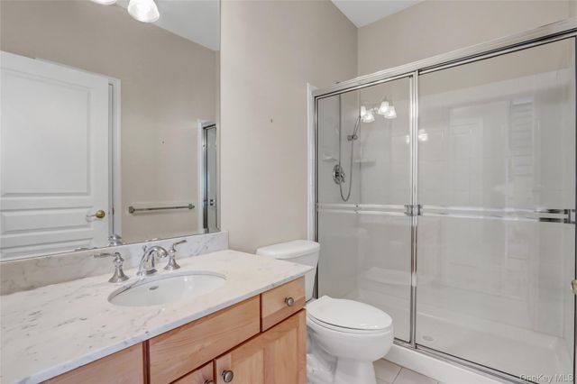 4 Oakhurst Court, Mount Sinai, NY 11766