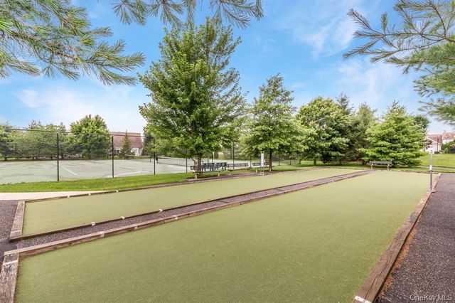 4 Oakhurst Court, Mount Sinai, NY 11766