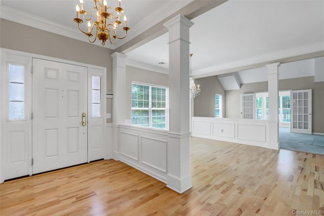 4 Oakhurst Court, Mount Sinai, NY 11766