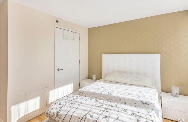 39-16 Prince Street 8E, Flushing, NY 11354