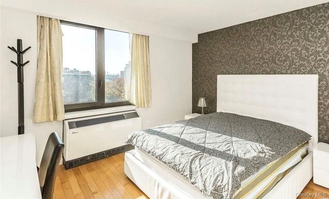 39-16 Prince Street 8E, Flushing, NY 11354