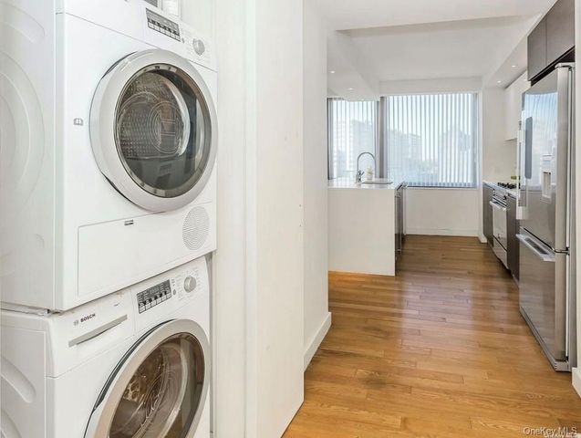 39-16 Prince Street 8E, Flushing, NY 11354