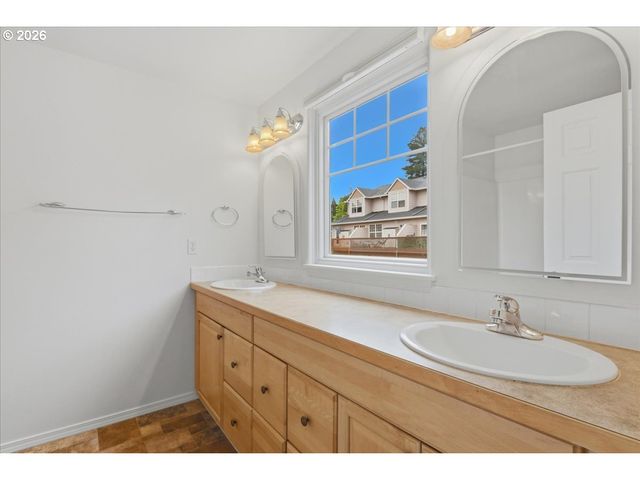 2725 Ne 96TH Way, Vancouver, WA 98665