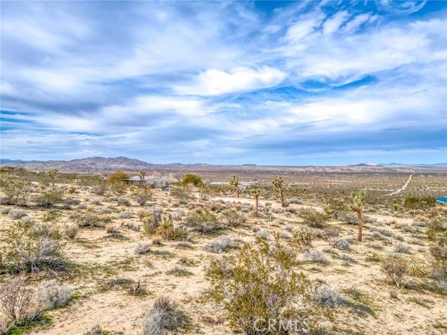 130 Hollinger, Joshua Tree, CA 92252