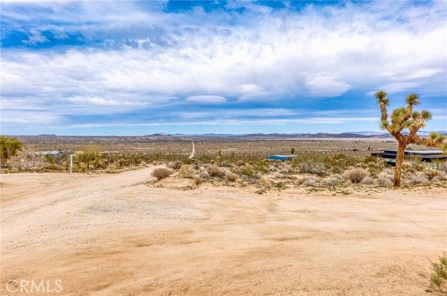 130 Hollinger, Joshua Tree, CA 92252