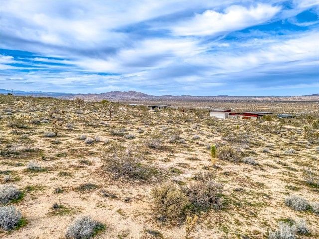 130 Hollinger, Joshua Tree, CA 92252