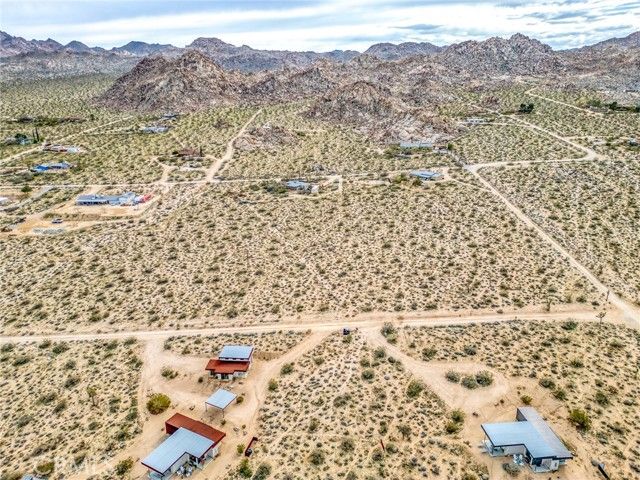 130 Hollinger, Joshua Tree, CA 92252