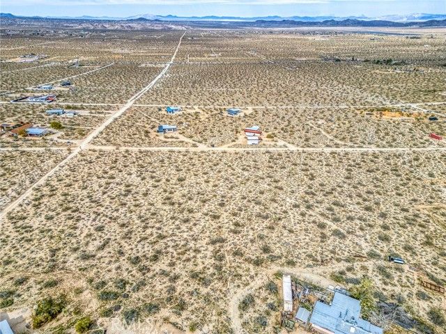 130 Hollinger, Joshua Tree, CA 92252