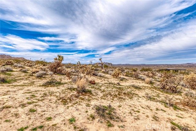 130 Hollinger, Joshua Tree, CA 92252