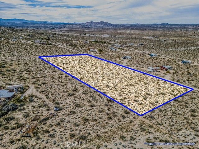 130 Hollinger, Joshua Tree, CA 92252