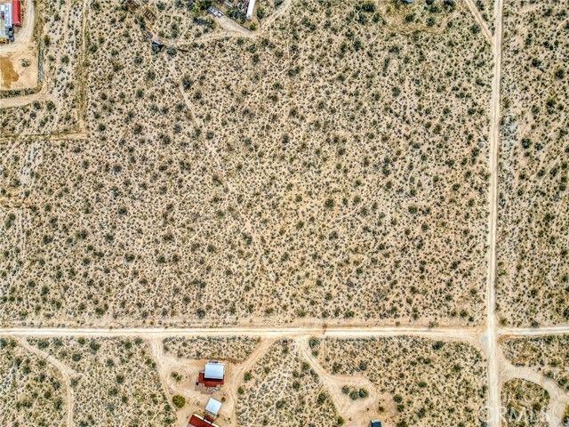 130 Hollinger, Joshua Tree, CA 92252