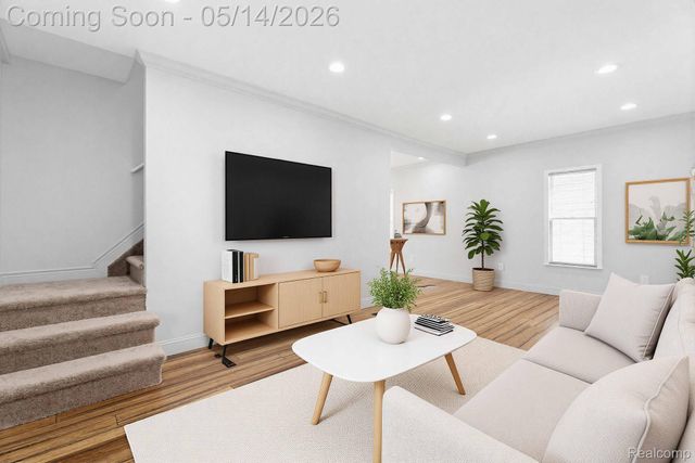 92 Eldredge Street, Mt. Clemens, MI 48043