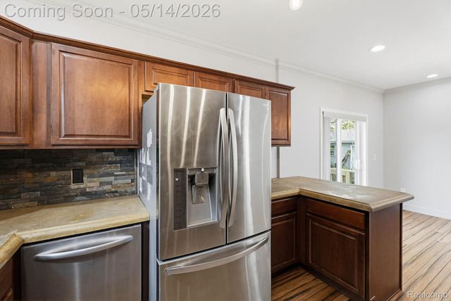 92 Eldredge Street, Mt. Clemens, MI 48043