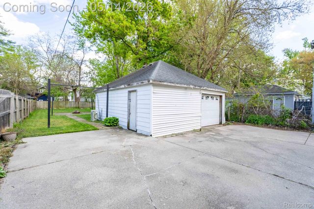 92 Eldredge Street, Mt. Clemens, MI 48043