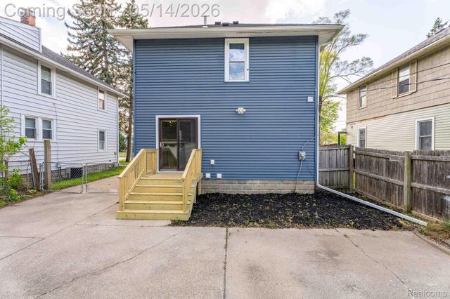 92 Eldredge Street, Mt. Clemens, MI 48043