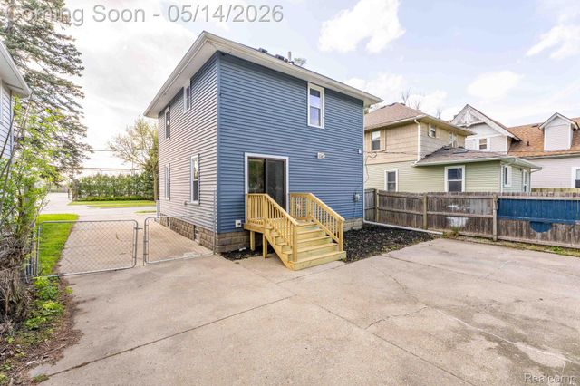 92 Eldredge Street, Mt. Clemens, MI 48043