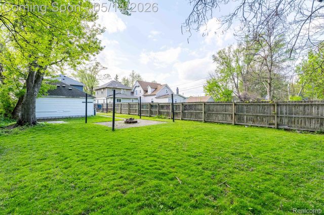 92 Eldredge Street, Mt. Clemens, MI 48043