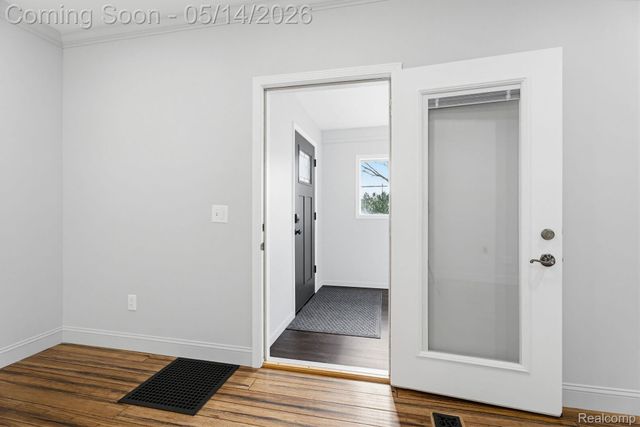 92 Eldredge Street, Mt. Clemens, MI 48043