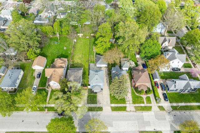 92 Eldredge Street, Mt. Clemens, MI 48043