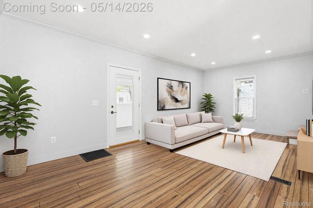 92 Eldredge Street, Mt. Clemens, MI 48043