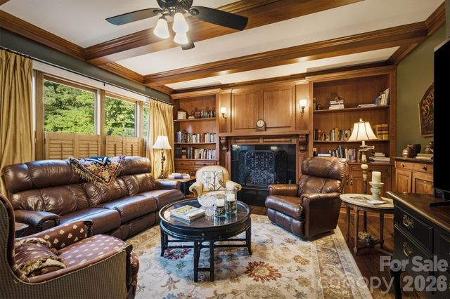 501 Norwood Street SW, Lenoir, NC 28645