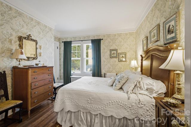 501 Norwood Street SW, Lenoir, NC 28645
