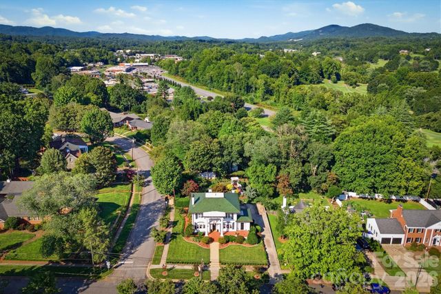 501 Norwood Street SW, Lenoir, NC 28645