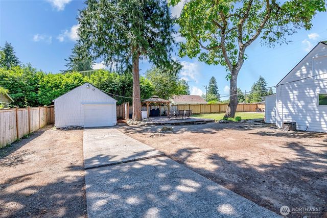 402 96th Street S, Tacoma, WA 98444