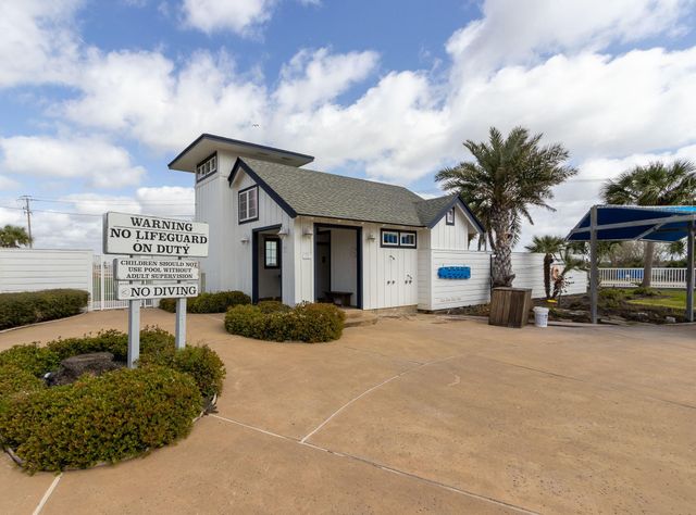 10 Sugarloaf, Hitchcock, TX 77563