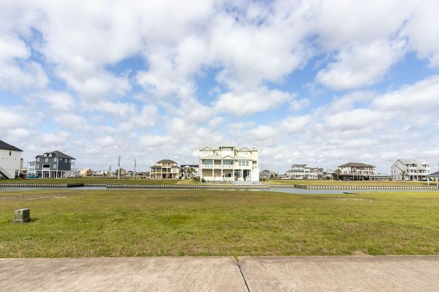 10 Sugarloaf, Hitchcock, TX 77563
