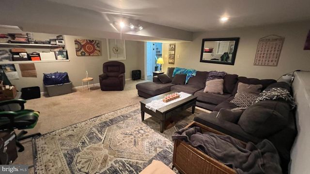 215 CORNELL AVE, Stratford, NJ 08084