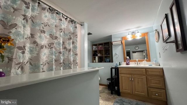 215 CORNELL AVE, Stratford, NJ 08084