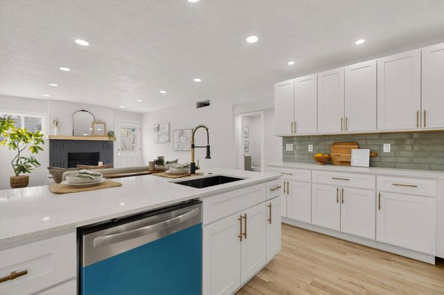 4300 Brand Avenue NE, Albuquerque, NM 87109