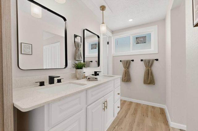 4300 Brand Avenue NE, Albuquerque, NM 87109
