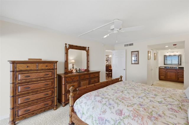 1750 BENJAMIN FRANKLIN DRIVE 9B, Sarasota, FL 34236