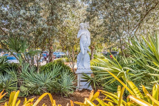 1750 BENJAMIN FRANKLIN DRIVE 9B, Sarasota, FL 34236