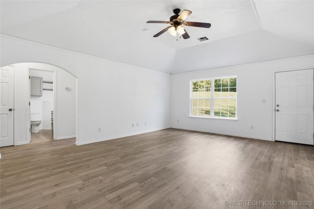 8375 Wright Place, Broken Arrow, OK 74014